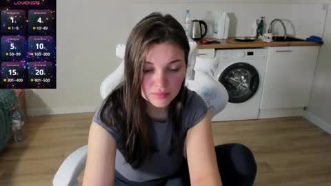 Snapshot of lia_2002_ chatting on April 25, 2026, 12:52 pm lia_2002_ online show from April 25, 2026, 12:52 pm