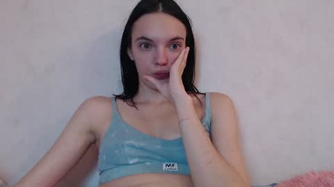 Snapshot of lia__meow chatting on January 13, 2025, 8:04 pm Lia online show from January 13, 2025, 8:04 pm