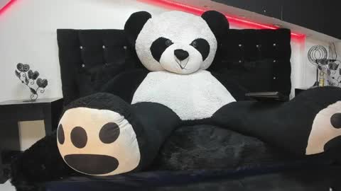 lia__owen online show from May 20, 2026, 1:12 am