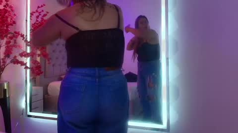 Lia  online show from May 1, 2026, 3:55 am