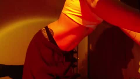 liliana online show from February 25, 2026, 2:27 pm