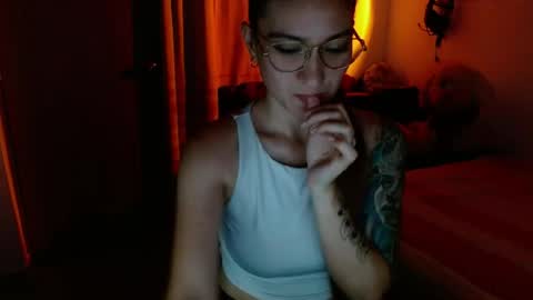 liliana online show from May 5, 2026, 5:37 am