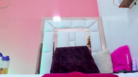 Snapshot of lia_antonella69 chatting on July 16, 2026, 12:22 pm karol online show from July 16, 2026, 12:22 pm