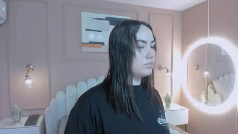 Snapshot of lia_ass chatting on October 1, 2025, 9:15 am Liss 3 online show from October 1, 2025, 9:15 am