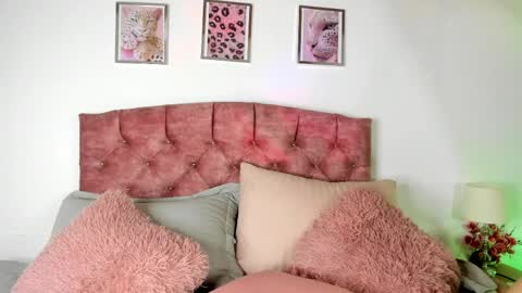 lia_blake7 online show from April 29, 2026, 6:03 pm