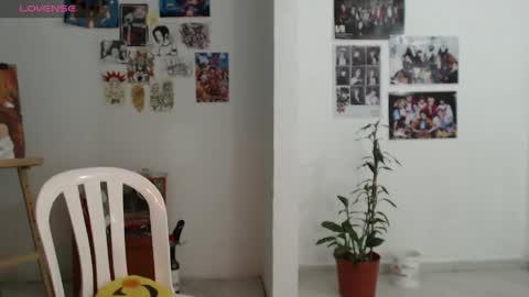 Lia online show from May 1, 2026, 11:42 pm