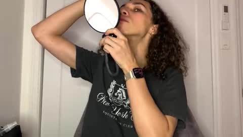 Kabroncita online show from December 23, 2025, 4:43 am