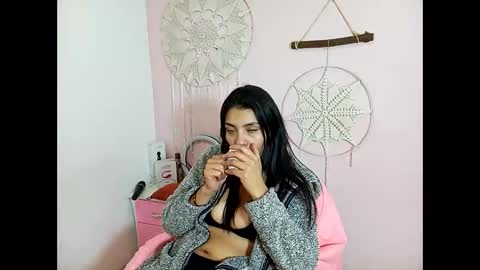 Snapshot of lia_hottie chatting on December 2, 2024, 12:40 pm Lia online show from December 2, 2024, 12:40 pm