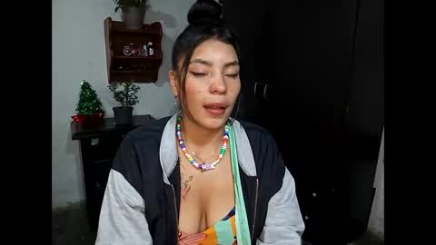 Snapshot of lia_hottie chatting on December 21, 2024, 3:47 am Lia online show from December 21, 2024, 3:47 am