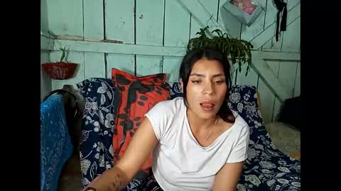 Snapshot of lia_hottie chatting on January 10, 2025, 5:47 am Lia online show from January 10, 2025, 5:47 am