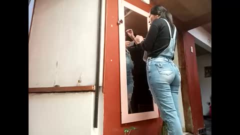 Snapshot of lia_hottie chatting on January 28, 2025, 5:14 pm Lia online show from January 28, 2025, 5:14 pm