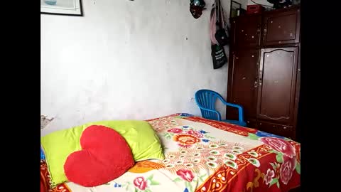 Snapshot of lia_hottie chatting on March 5, 2025, 6:56 pm Lia online show from March 5, 2025, 6:56 pm