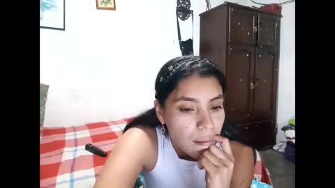 Snapshot of lia_hottie chatting on December 4, 2025, 7:17 am Lia online show from December 4, 2025, 7:17 am