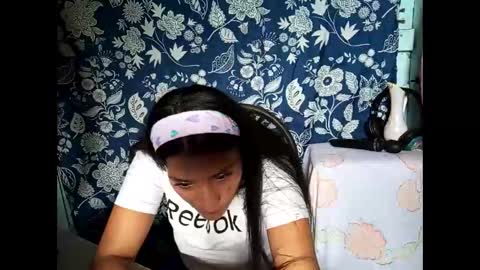 Snapshot of lia_hottie chatting on May 28, 2026, 3:42 pm Lia online show from May 28, 2026, 3:42 pm