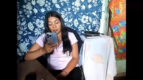 Snapshot of lia_hottie chatting on June 4, 2026, 9:32 pm Lia online show from June 4, 2026, 9:32 pm
