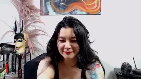 . online show from November 19, 2025, 12:10 am