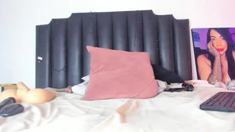 Lia Jhonson online show from February 22, 2025, 8:31 pm