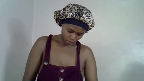 lia online show from September 21, 2025, 12:34 am