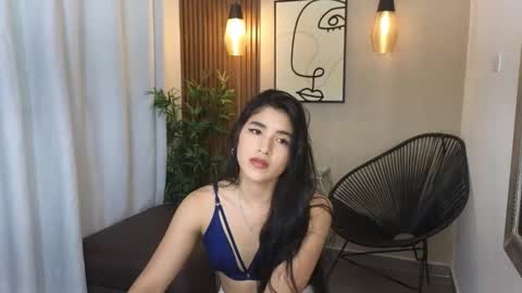 LIA online show from November 13, 2025, 6:18 pm