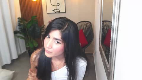 LIA online show from April 23, 2026, 6:32 pm