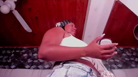 lia_mariana online show from June 14, 2026, 2:24 am