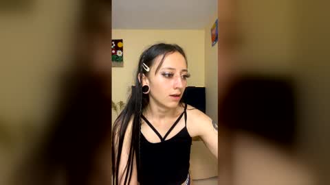 Snapshot of lia_queen610 chatting on January 13, 2026, 12:27 am Little Queen Lia online show from January 13, 2026, 12:27 am