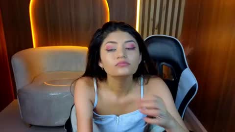 Online 1400 - 2100 online show from July 26, 2026, 3:25 am