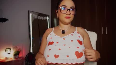 Lia  online show from October 24, 2025, 2:46 pm