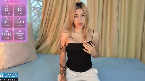 Snapshot of lia_summer1 chatting on October 8, 2025, 6:27 pm lia summer1 online show from October 8, 2025, 6:27 pm