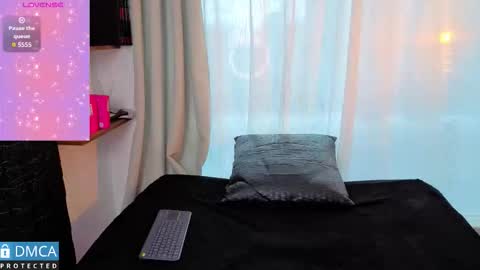 Snapshot of lia_summer1 chatting on November 14, 2025, 7:01 pm lia summer1 online show from November 14, 2025, 7:01 pm