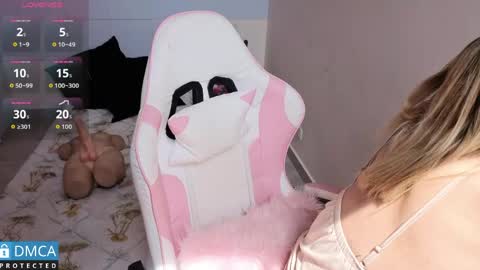 lia summer1 online show from June 3, 2026, 6:35 pm