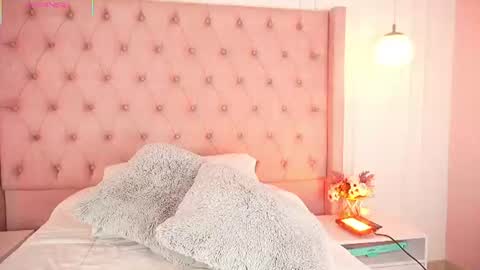 Snapshot of lia_velez_ chatting on June 26, 2026, 9:35 am LIA online show from June 26, 2026, 9:35 am