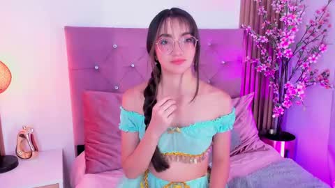 liaa_queen online show from May 15, 2026, 6:48 pm