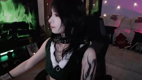 Snapshot of liaa_rodriguezz chatting on December 17, 2025, 2:50 am Liaa online show from December 17, 2025, 2:50 am