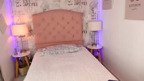 Snapshot of liabunny_ chatting on July 9, 2026, 12:09 pm Lia 3 online show from July 9, 2026, 12:09 pm