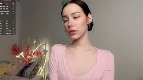 Lia  online show from June 28, 2026, 9:04 am