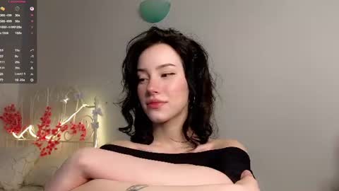 Lia  online show from July 19, 2026, 9:24 am