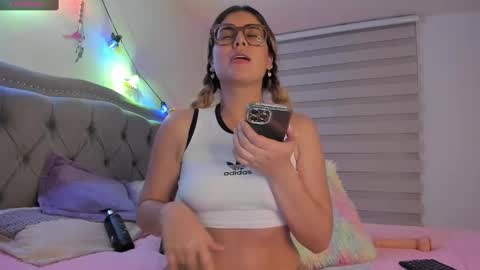 Snapshot of liahkimi chatting on February 11, 2025, 4:11 am Lia online show from February 11, 2025, 4:11 am