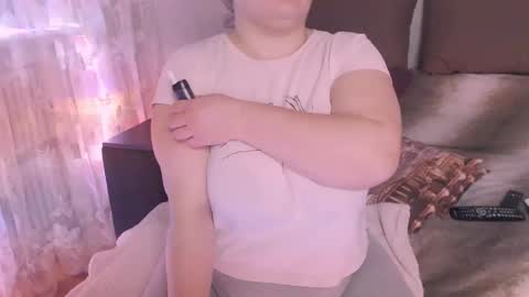 miss Lia  colection for travel online show from December 8, 2024, 7:11 pm