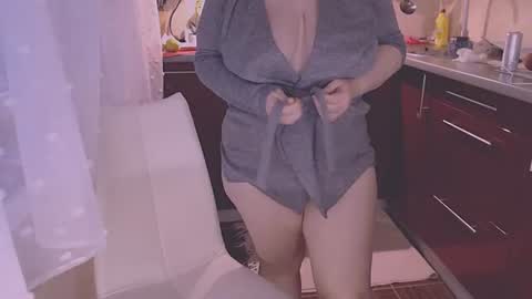 Snapshot of liahsofty chatting on July 12, 2026, 2:24 am miss Lia colection for travel online show from July 12, 2026, 2:24 am