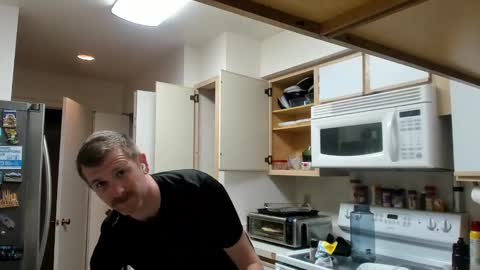 Snapshot of liam_1985 chatting on January 25, 2025, 12:17 am Liam online show from January 25, 2025, 12:17 am