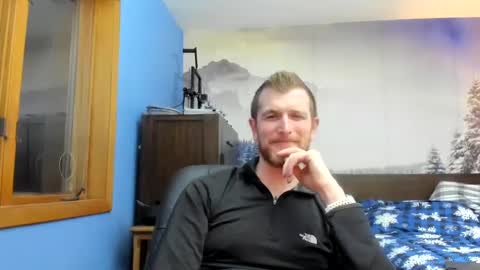 Snapshot of liam_1985 chatting on March 8, 2025, 1:28 am Liam online show from March 8, 2025, 1:28 am