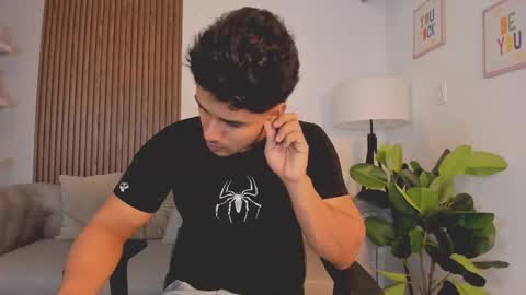 Liam Collins online show from October 7, 2025, 11:51 am