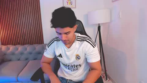 Liam Collins online show from October 22, 2025, 11:54 am