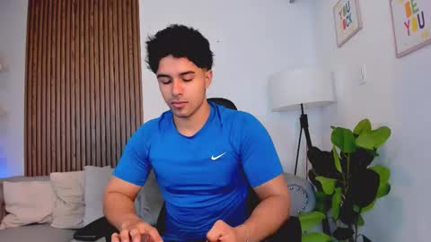 Liam Collins online show from November 11, 2025, 11:54 am