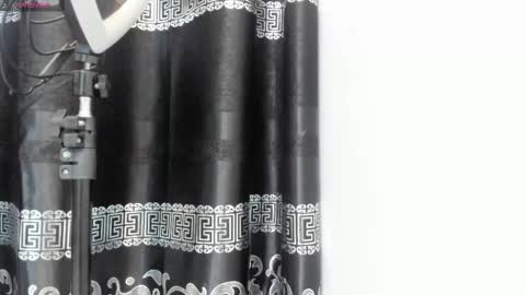 LIAM KLEIN online show from February 26, 2025, 11:30 am