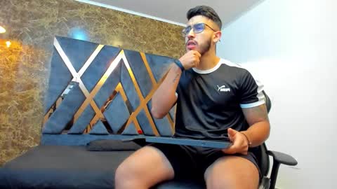 LIAM KLEIN online show from September 26, 2025, 11:14 am