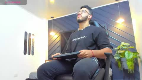 LIAM KLEIN online show from October 15, 2025, 11:10 am