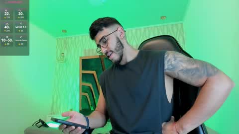 LIAM KLEIN online show from November 26, 2025, 11:11 am