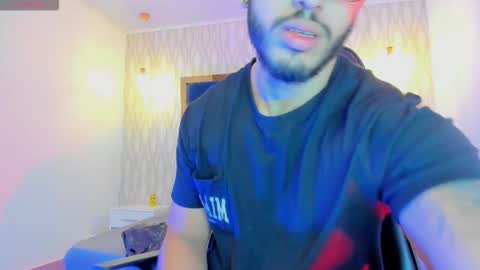 LIAM KLEIN online show from December 1, 2025, 11:15 am